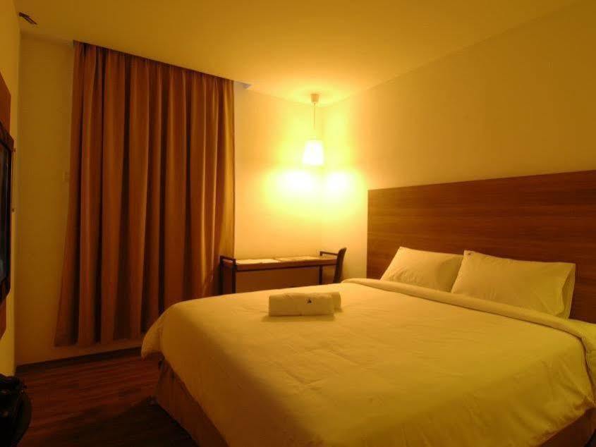 The Leverage Business Hotel - Bandar Baru Mergong Алор-Стар Екстер'єр фото