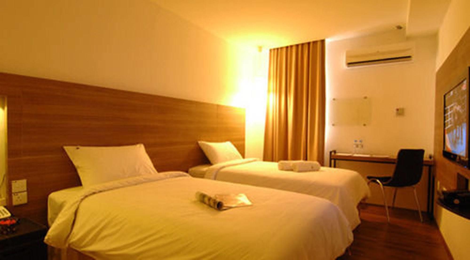 The Leverage Business Hotel - Bandar Baru Mergong Алор-Стар Екстер'єр фото
